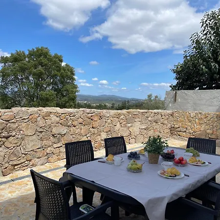 Peaceful Mountain Getaway - A Heranca 빌라 드 헤이